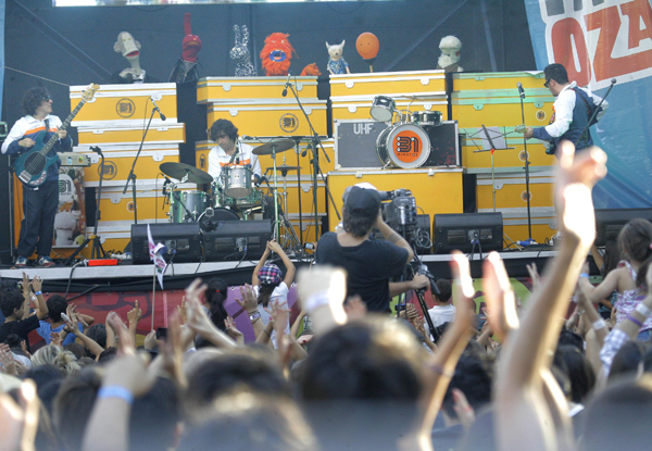 Bailan sin cesar: 31 Minutos vuelve a Lollapalooza (La segunda)